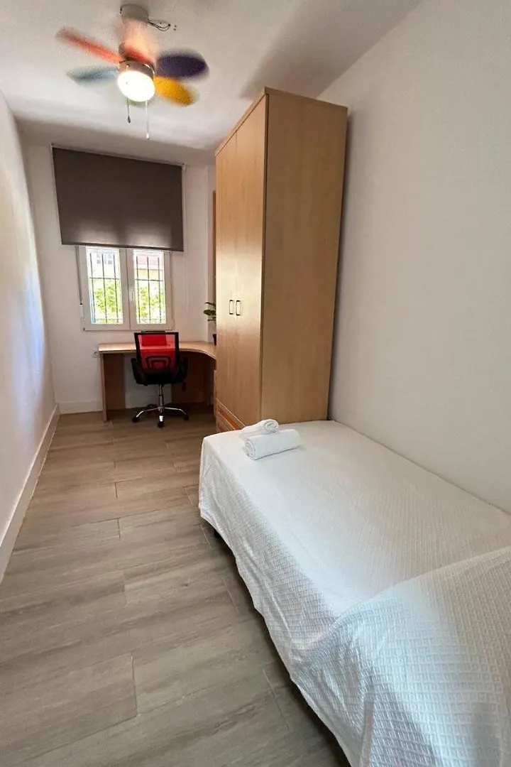 Acogedor Piso Compartido, Zona Bulevar Jaén 0*,  Spanien